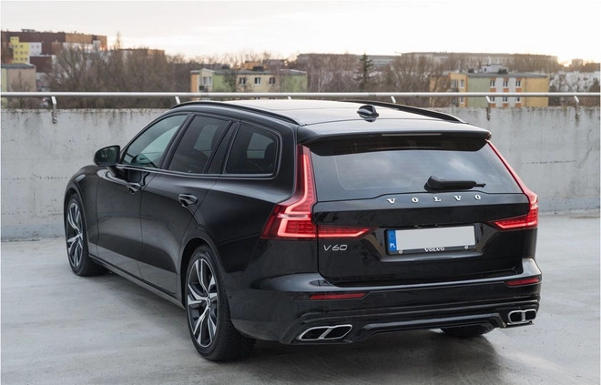 Volvo V60 cena 97900 przebieg: 155000, rok produkcji 2018 z Lublin małe 596